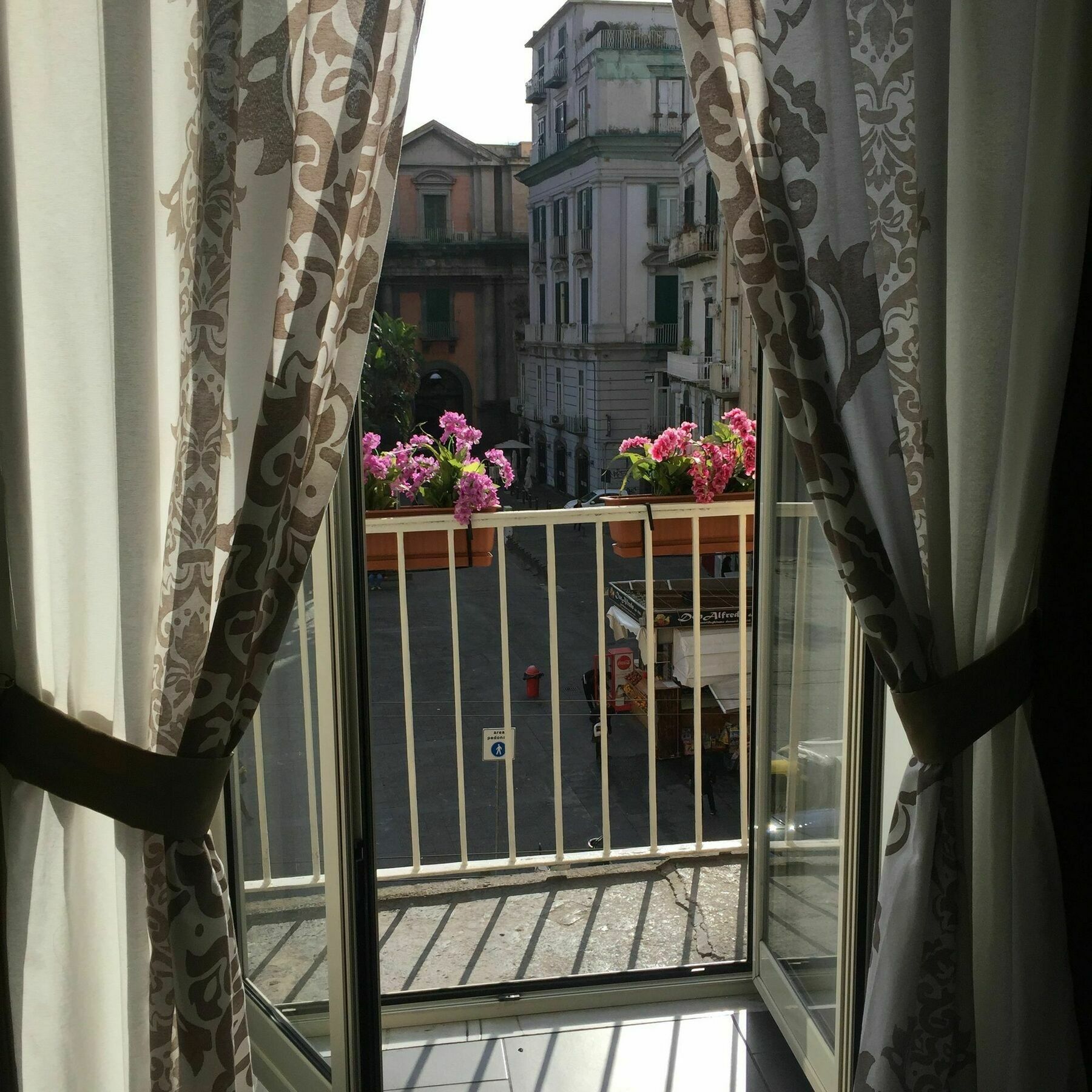 ナポリ Dante & Beatrice Bed & Breakfast エクステリア 写真